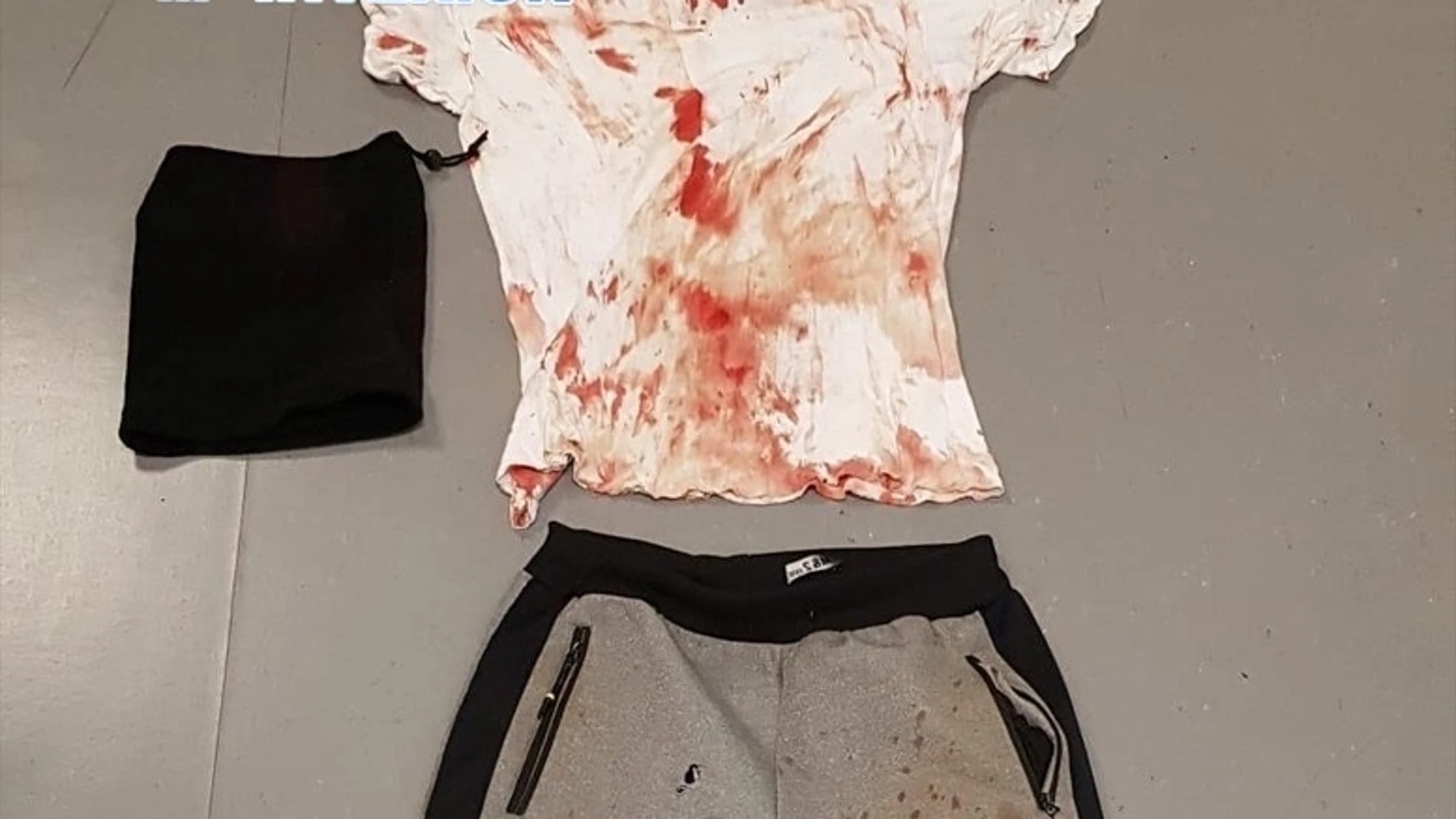 Imagen de la ropa usada por el asaltanteImagen de la ropa usada por el asaltante12/20/2019