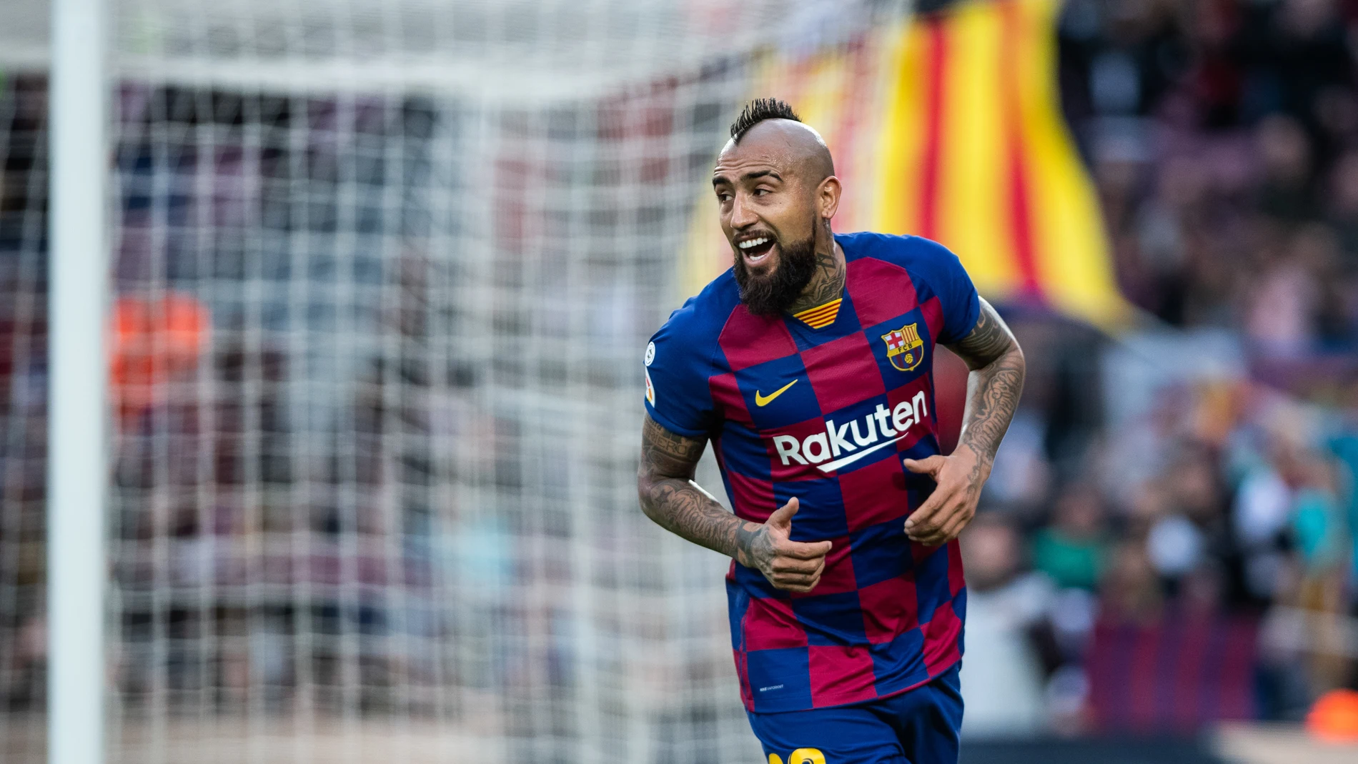 Soccer: La Liga - FC Barcelona v Alaves