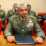  Un miembro de Vox, exjefe del Ejército, pide a “los poderes del Estado” impedir la investidura de Sánchez si pacta con ERC