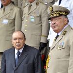 Abdelaziz Bouteflika y Ahmed Gaid Salah en una imagen de archivo