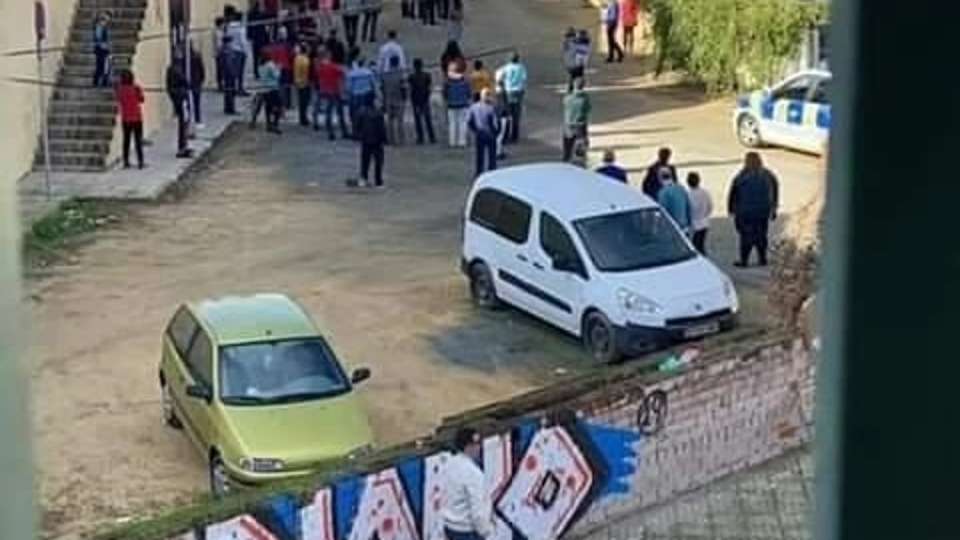 Dispositivos de emergencias acudieron al lugar del crimen, en la barriada de San Jerónimo de Sevilla12/25/2019