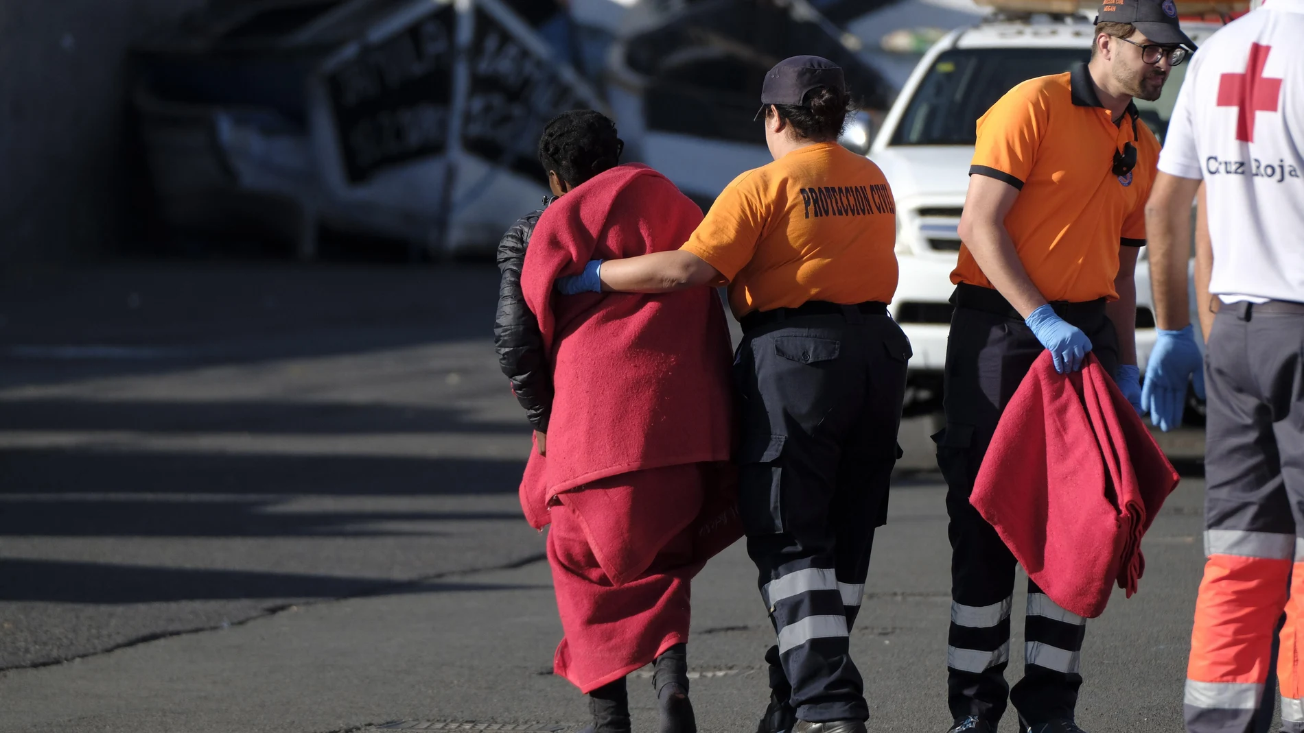 Un total de 60 migrantes llegan a bordo de cinco embarcaciones a las costas murcianas