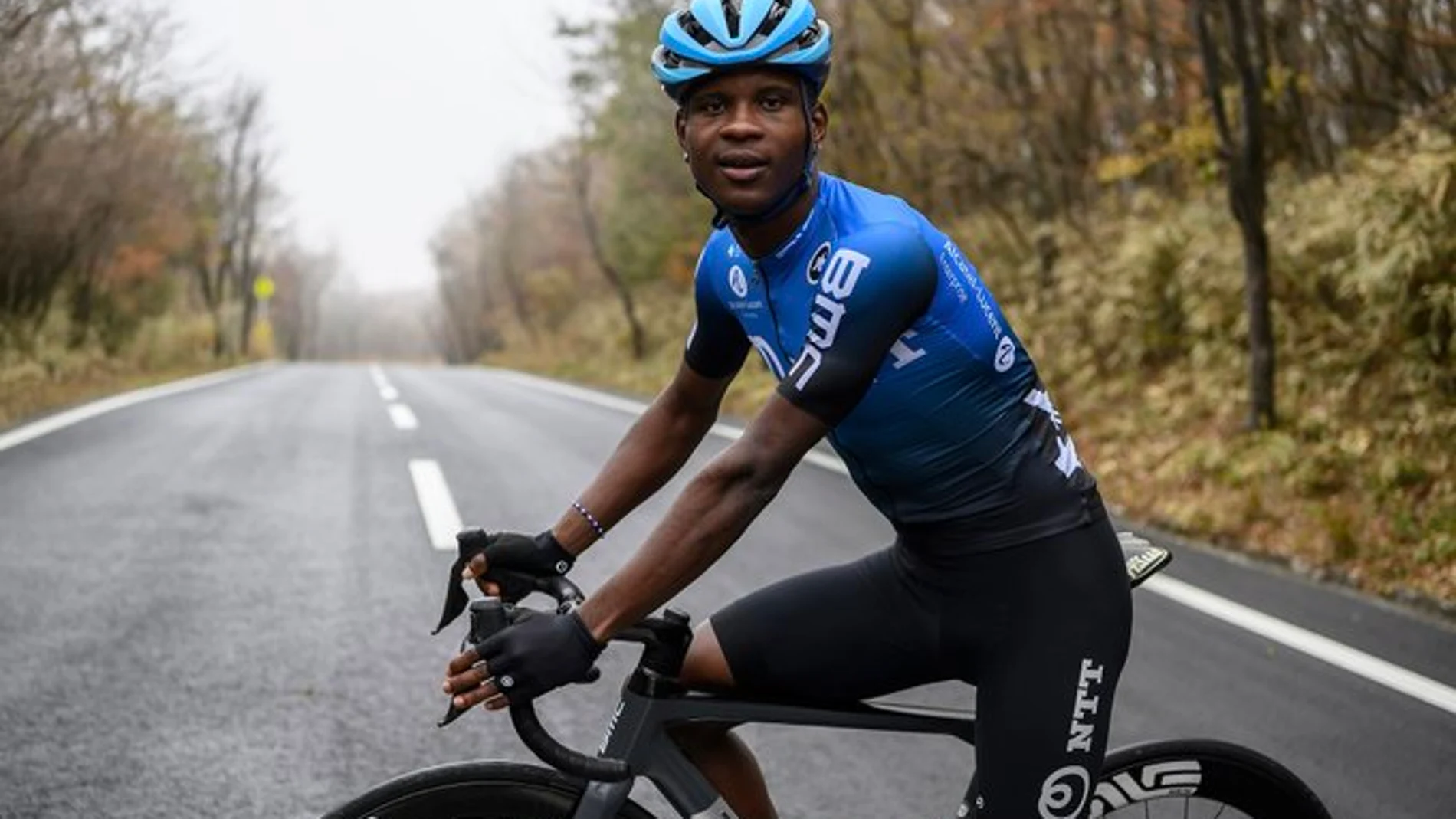 Nicholas Dlamini, ciclista del NTT Pro Cycling
