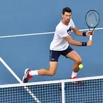 Djokovic entrena en Sidney antes de disputar la nueva Copa ATP