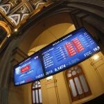 El Ibex inicia la sesión con una subida del 0,28%. EFE/Juan Carlos Hidalgo