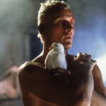 Fotograma de la película Blade Runner donde aparece Roy Batty momentos antes de morir.