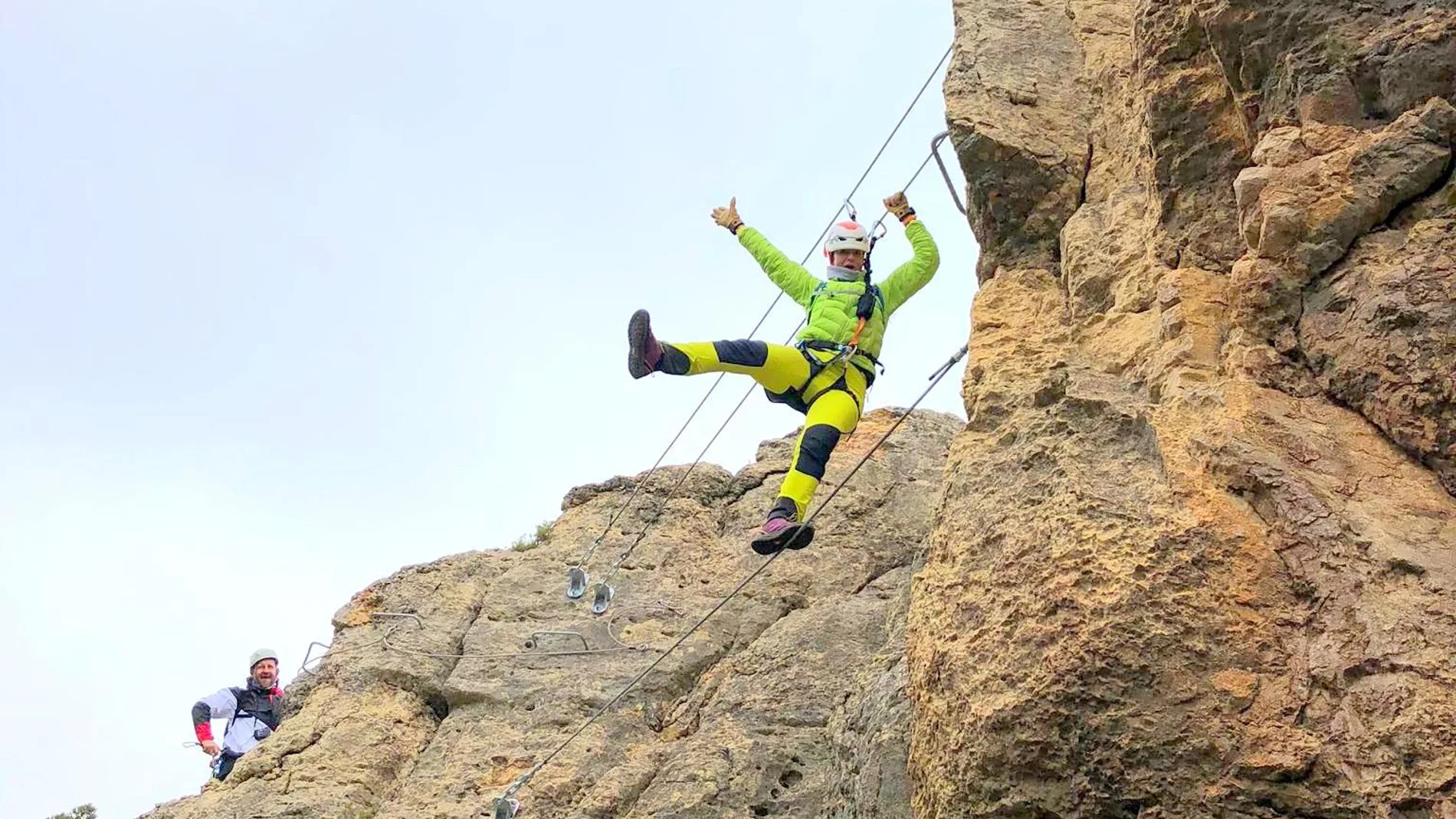 La "vía ferrata" de Titaguas cuenta con un puente himalayo con un cable para los pies y dos para las manos