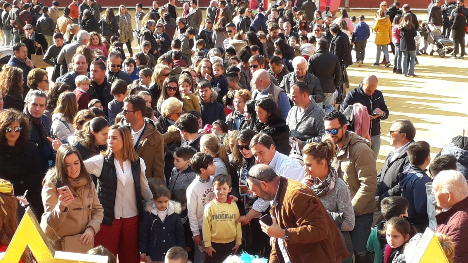1.800 personas en la “Navidad taurina” de Lances de futuro