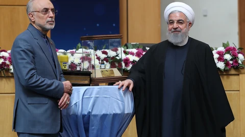 Ali Akbar Salehi y Hasan RohaniEBRAHIM SEYDI/IRANIAN PRESIDENCY (Foto de ARCHIVO)09/04/2019