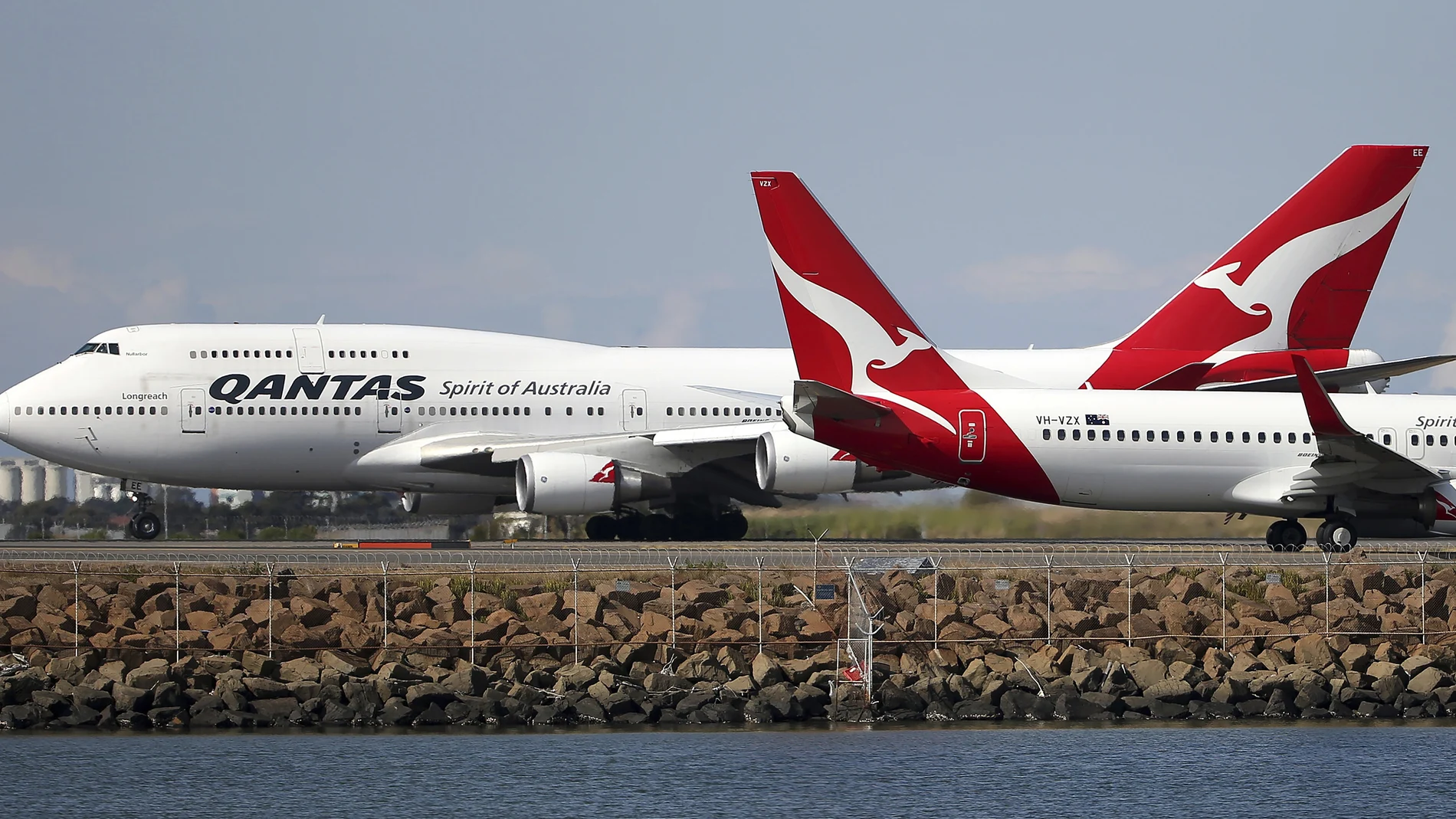 Dos aviones de la aerolínea australiana Qantas