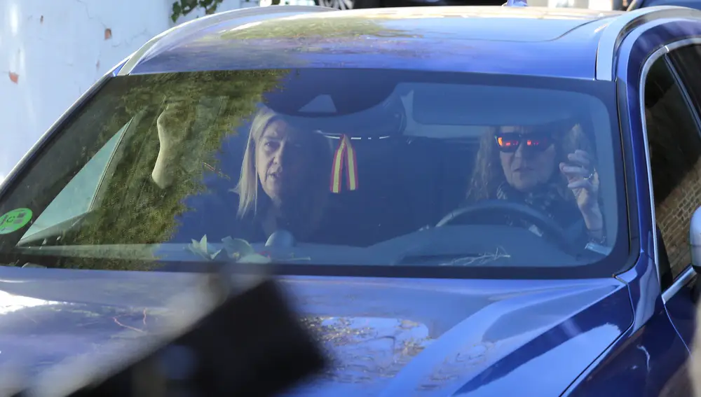 Las Infantas Elena y Cristina han llegado en el mismo coche
