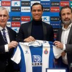 Raúl de Tomás, en el momento de ser presentado como jugador del Espanyol