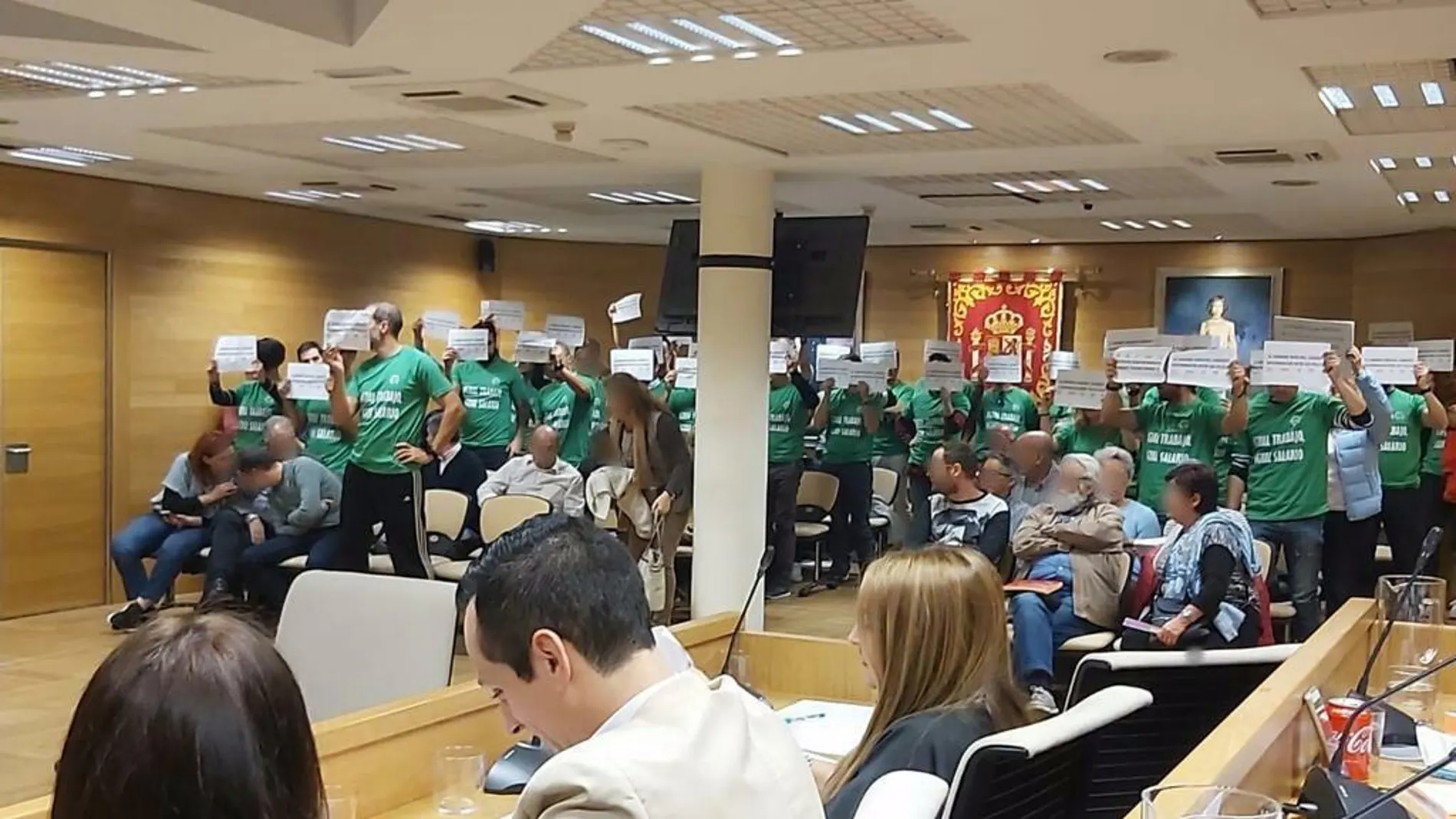 Los agentes municipales de Getafe han mostrado en el Pleno del Ayuntamiento su descontento con la situación por la que atraviesan desde hace años