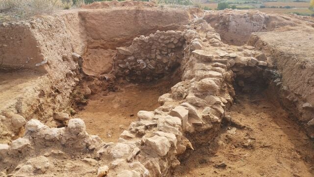 Excavaciones en el yacimiento de La Mora Encantada.