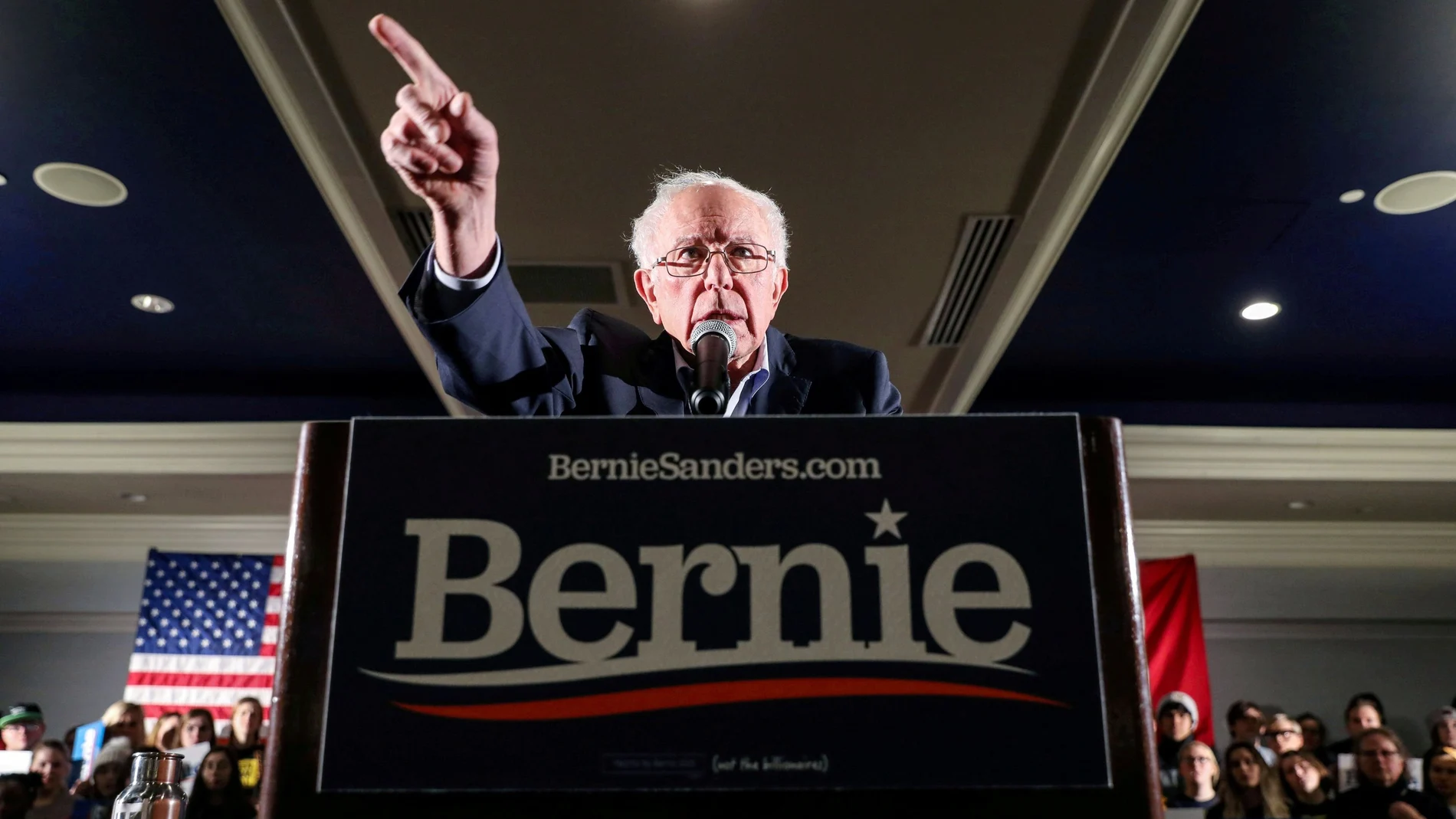 FILE PHOTO: Democratic U.S. presidential candidate Senator Bernie Sanders hosts a climate rally in Iowa City