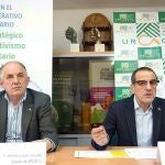Fernándo Antúnez, presidente de Urcacyl, presenta la iniciativa junto a Jerónimo Lozano