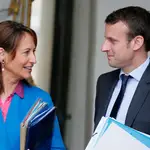 Ségolène Royal y Emmanuel Macron, en mayo de 2016, cuando ambos eran ministros del socialista François Hollande/Reuters