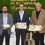 El presidente de la Diputación, Conrado Íscar, presenta el postre de Valladolid