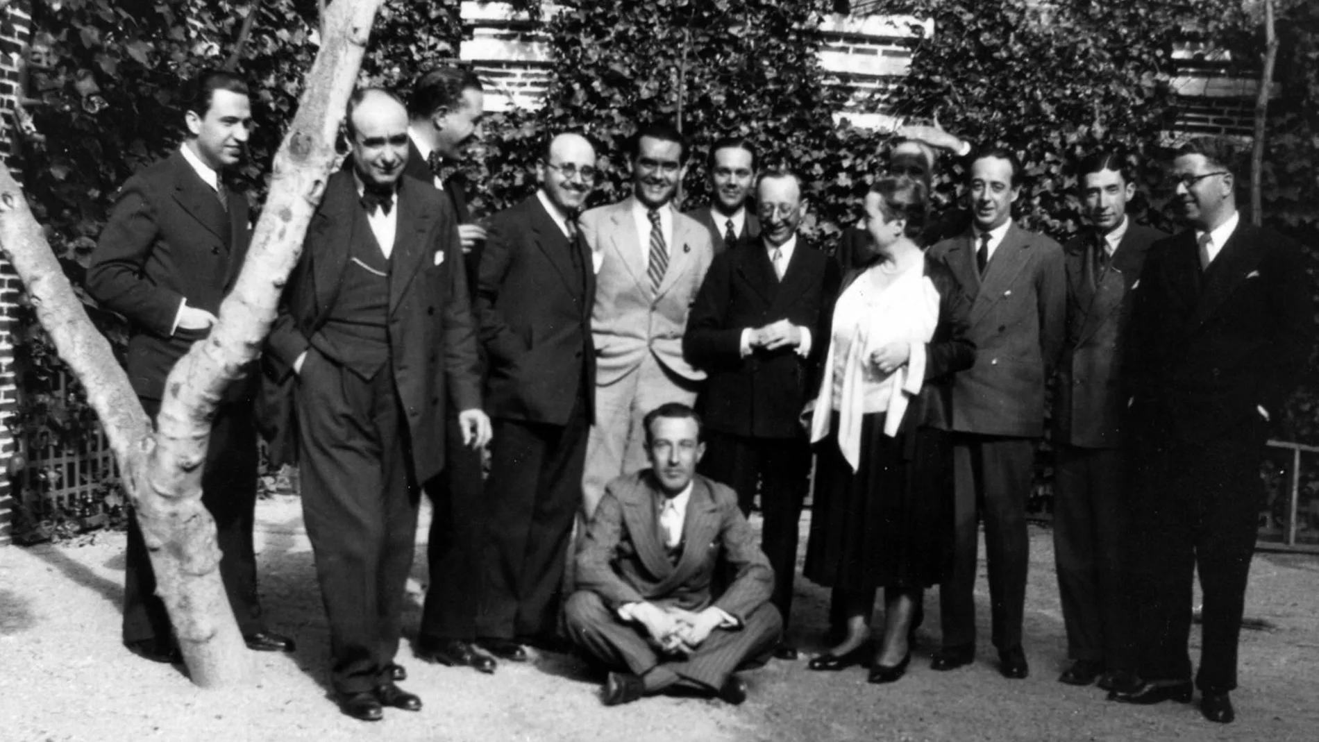 Los poetas del 27 en un homenaje a Mathilde Pomès, en 1931