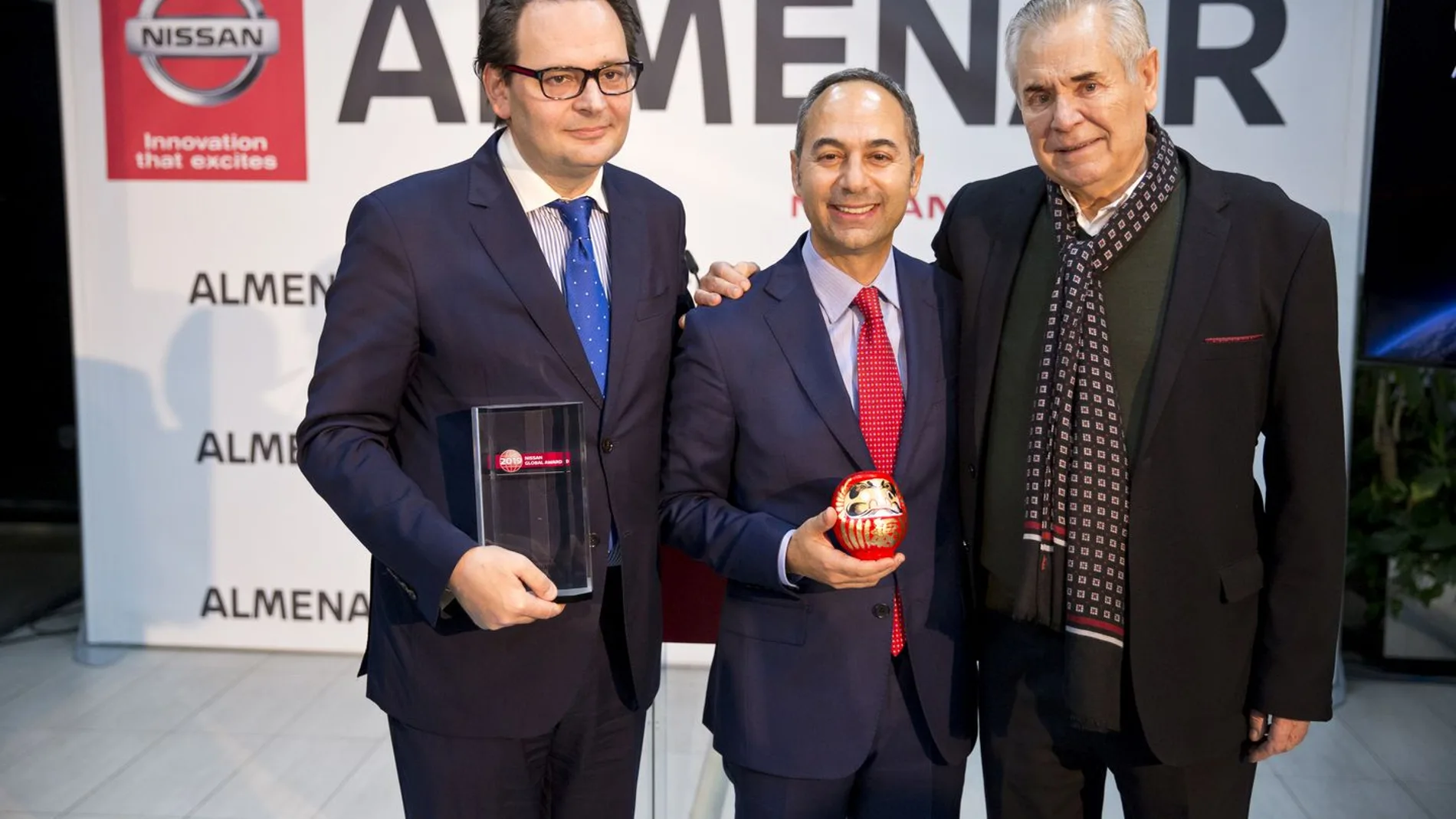 Sergio Torregrosa, Marco Marco Toro y Enrique Torregrosa con sus respectivos premios