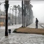-FOTODELDÍA- GRAFCVA1271. VALENCIA, 21/01/2020.- La playa de la Patacona (Valencia), este martes, completamente inundada por la borrasca 'Gloria', que afecta a la Comunitat Valenciana desde el domingo, y que ha dejado en las últimas veinticuatro horas precipitaciones acumuladas de 567 litros por metro cuadrado en Pinet (Valencia) y vientos de 65 kilómetros por hora en Torreblanca (Castellón). EFE/Manuel Bruque