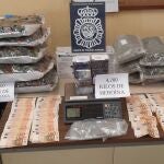 La Policía Nacional desarticula un grupo criminal dedicado a distribuir heroína en narcopisos y al cultivo indoor de marihuana