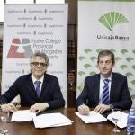 Firma del convenio entre Unicaja Banco y el Colegio de Abogados de Almería