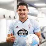 Gabriel Fernández en su presentación con el Celta de Vigo.