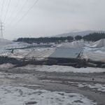 Invernadero sepultado por el granizo en Níjar, Almería