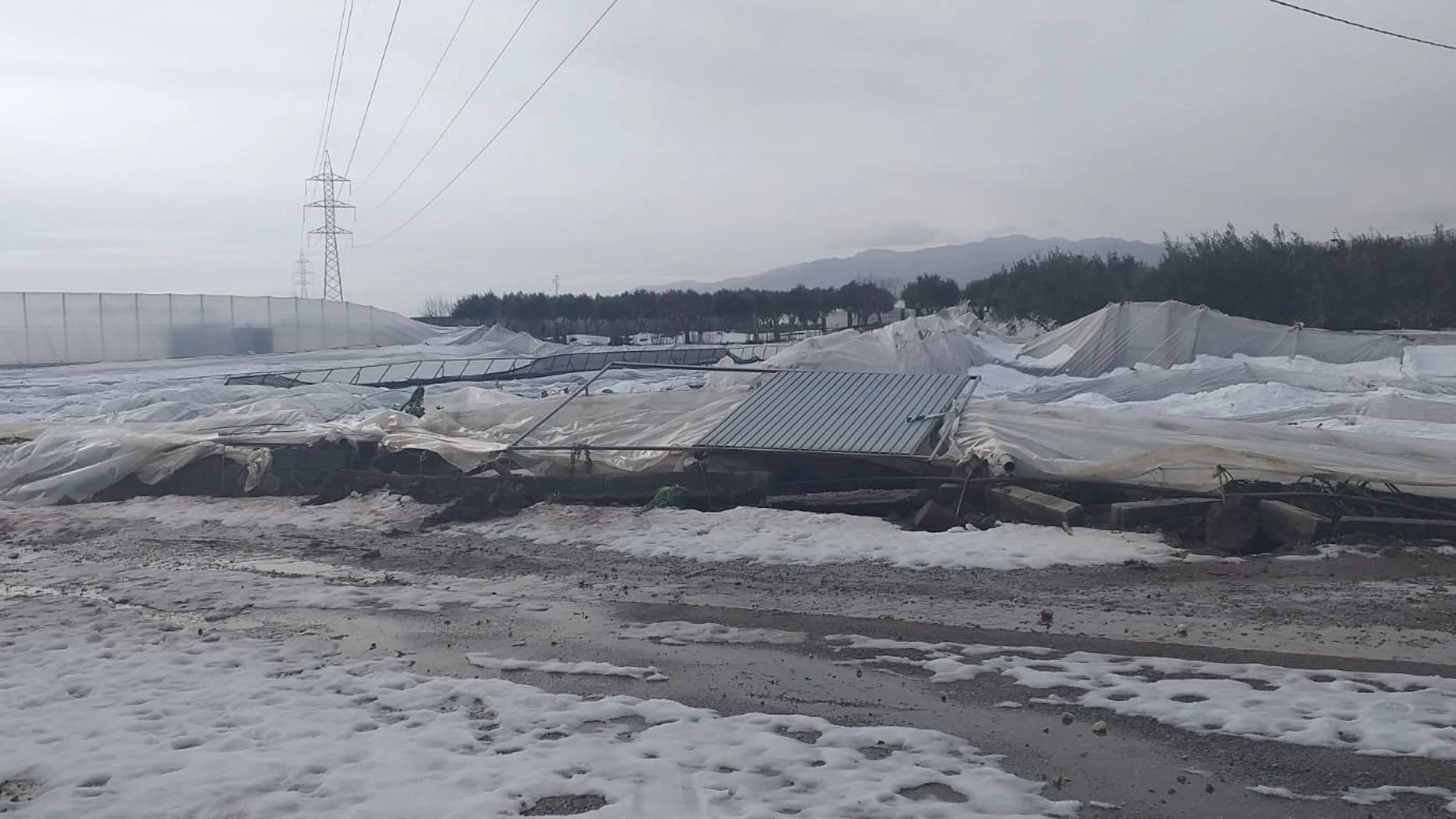 Almería.-Temporal.-AMPL.-La borrasca 'Gloria' deja dos fallecidos por precipitaciones y bajas temperaturas