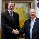 Felipe VI junto al presidente israeli, Reuven Rivlin