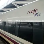 Vagón de un tren AVE de Renfe en las vías de la Estación de Atocha, en Madrid a 23 de enero de 2020.