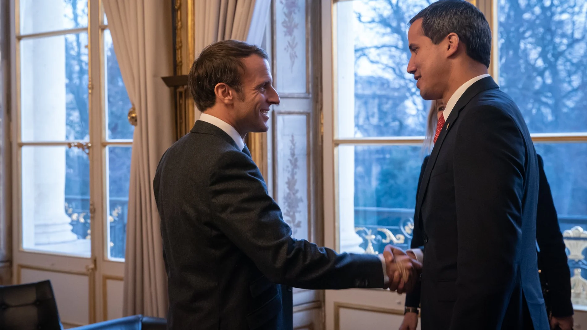 El presidente francés Emmanuel Macron durante su encuentro con el líder venezolano Juan Guaidó en el París.