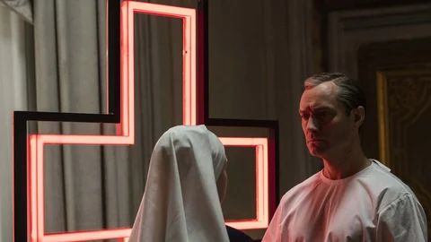 Jude Law da vida en «The new Pope», de Paolo Sorrentino, a Lenny Belardo, más conocido como el Papa Pío XIII