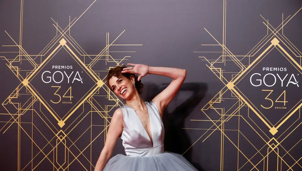 Ruth Gabriel posa para la alfombra roja de los Premios Goya 2020, que se celebran en Málaga.