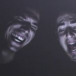 Tecnologías que nos dan grandes alegrías, que nos mantiene cerca de nuestros mejores amigos pero sin llegar a mirarnos. Es lo que ha querido plasmar Sergi Villanueva, ganador del premio fotográfico Sony World con sus fotos.