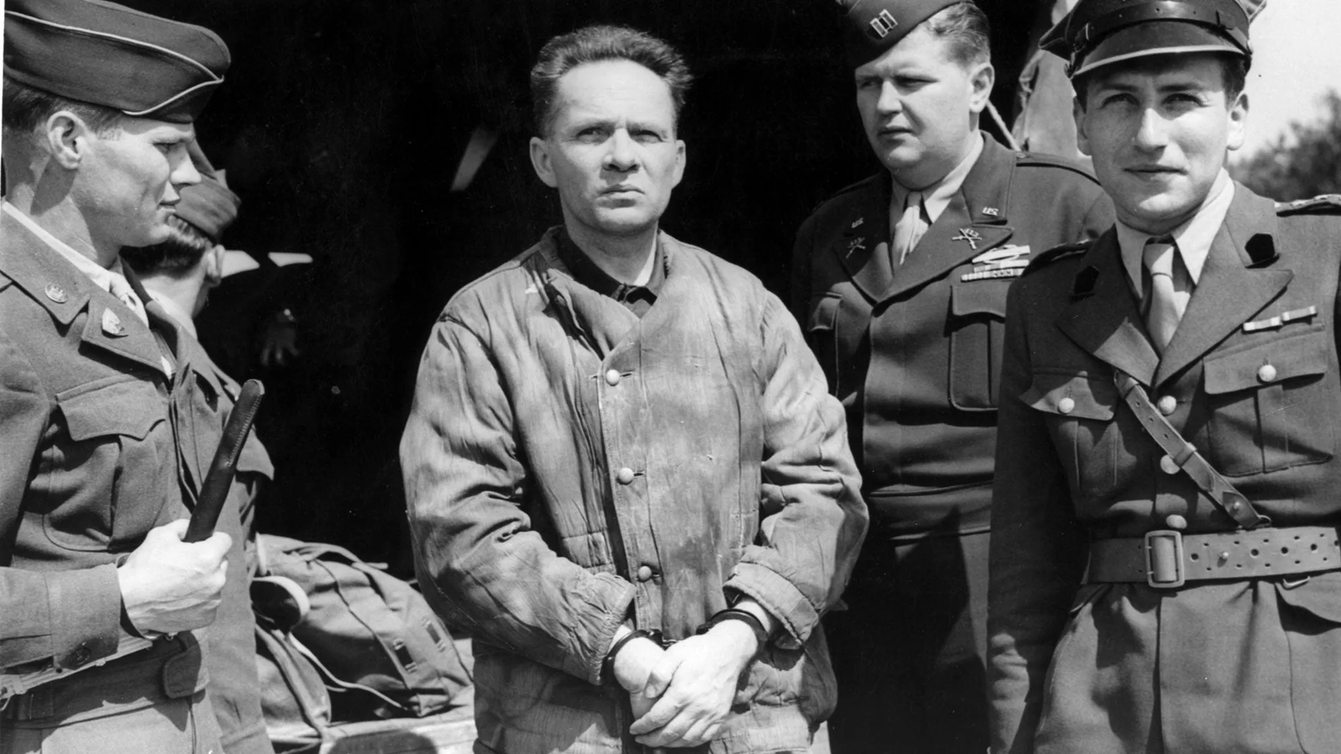 Rudolf Höss, el comandante de Auschwitz, después de ser arrestado por los aliados