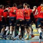 Los jugadores españoles juegan la final del Europeo ante Croacia