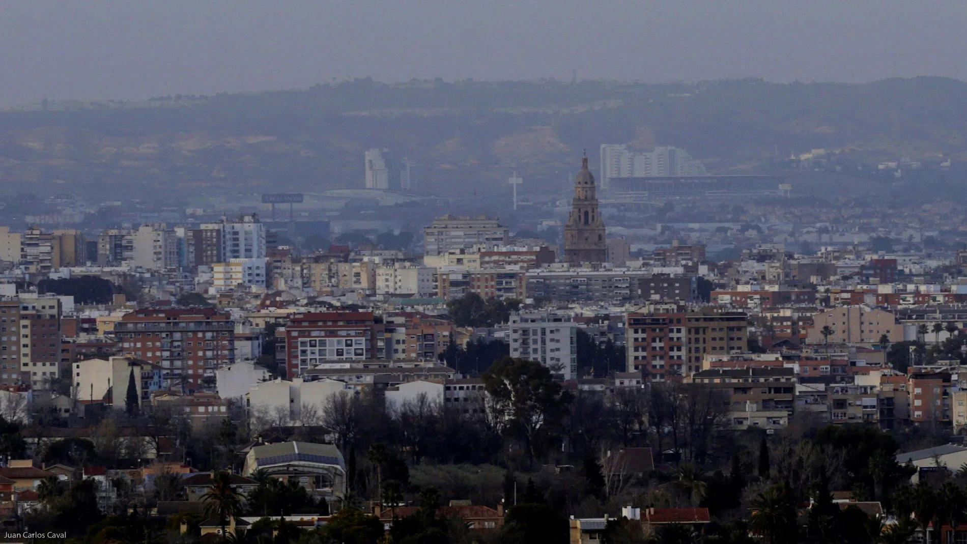 Los niveles de contaminación en la ciudad de Murcia se han reducido en las últimas horas, pero persiste la entrada de aire africano