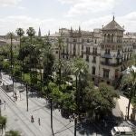 Vista aérea del hotel Alfonso XIII de Sevilla, uno de los más antiguos y lujosos de Andalucía, que se sometió a una profunda remodelación hace siete años