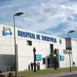 La paciente ha sido ingresada en el hospital de Torrevieja