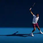 Roger Federer logró el pase a semifinales del Abierto de Australia tras venecer a Tennys Sandgren