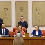 GRAF9995. MADRID, 28/01/2020.-La presidenta del Congreso de los Diputados, Meritxell Batet (c), junto a los miembros de la Mesa del Congreso