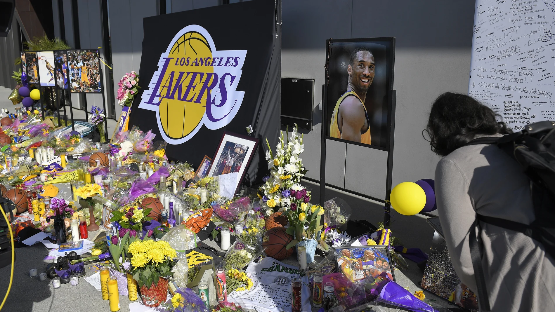 Continúan los recuerdos a Kobe Bryant