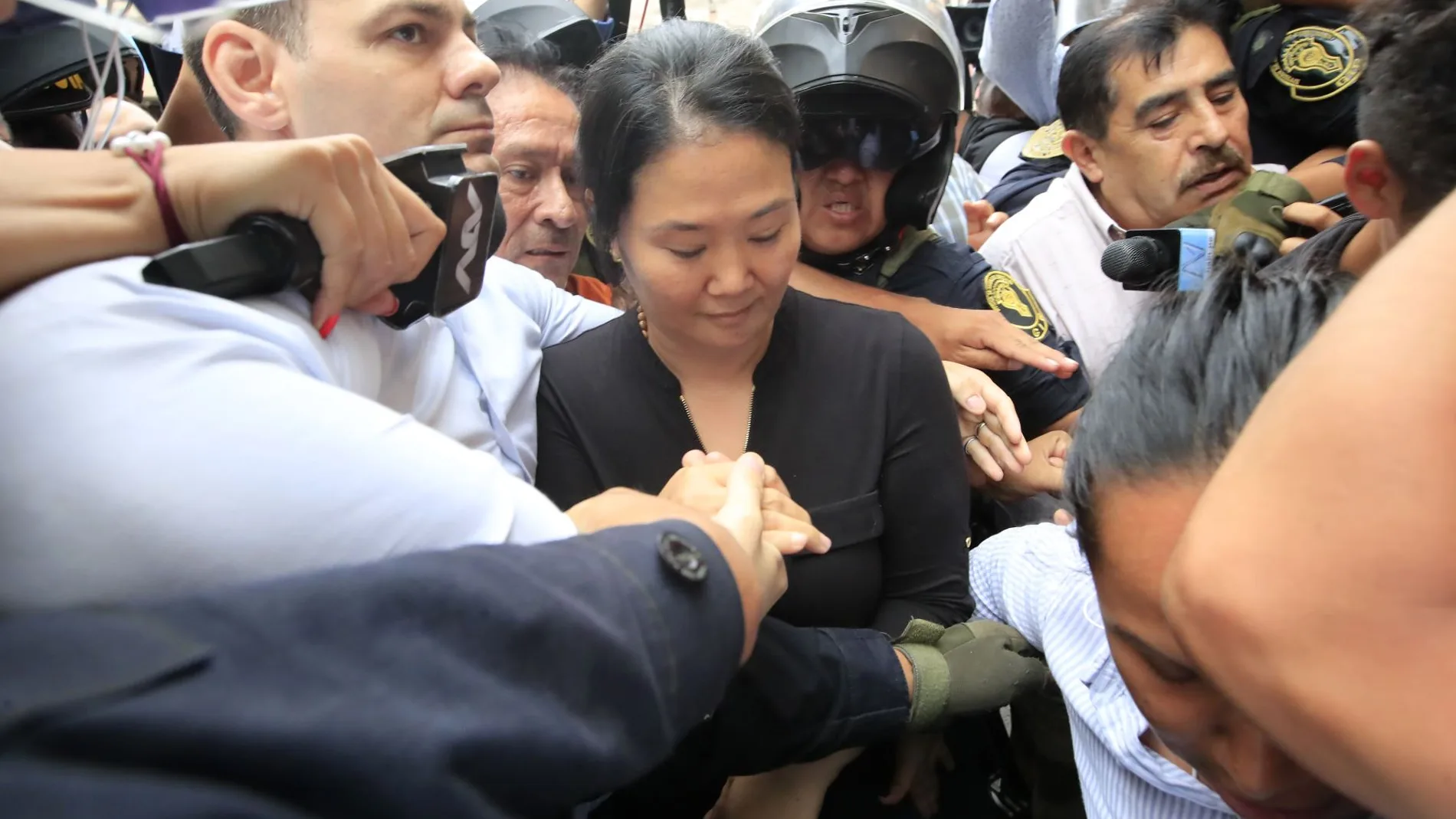 Imprisonment of opposition leader in Peru