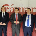  Fernández Mañueco aplaude el trabajo de las Cámaras de Comercio