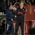 El entrenador del Sevilla, Julen Lopetegui, durante el partido de octavos de final de la Copa del Rey ante el Mirandés disputado esta noche en el estadio de Anduva. EFE/Santi Otero