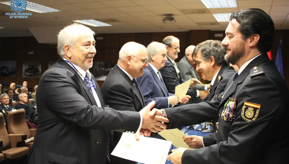 Entrega de "Diplomas de Reconocimiento" a miembros de la Policía Nacional que se jubilaron en 2019