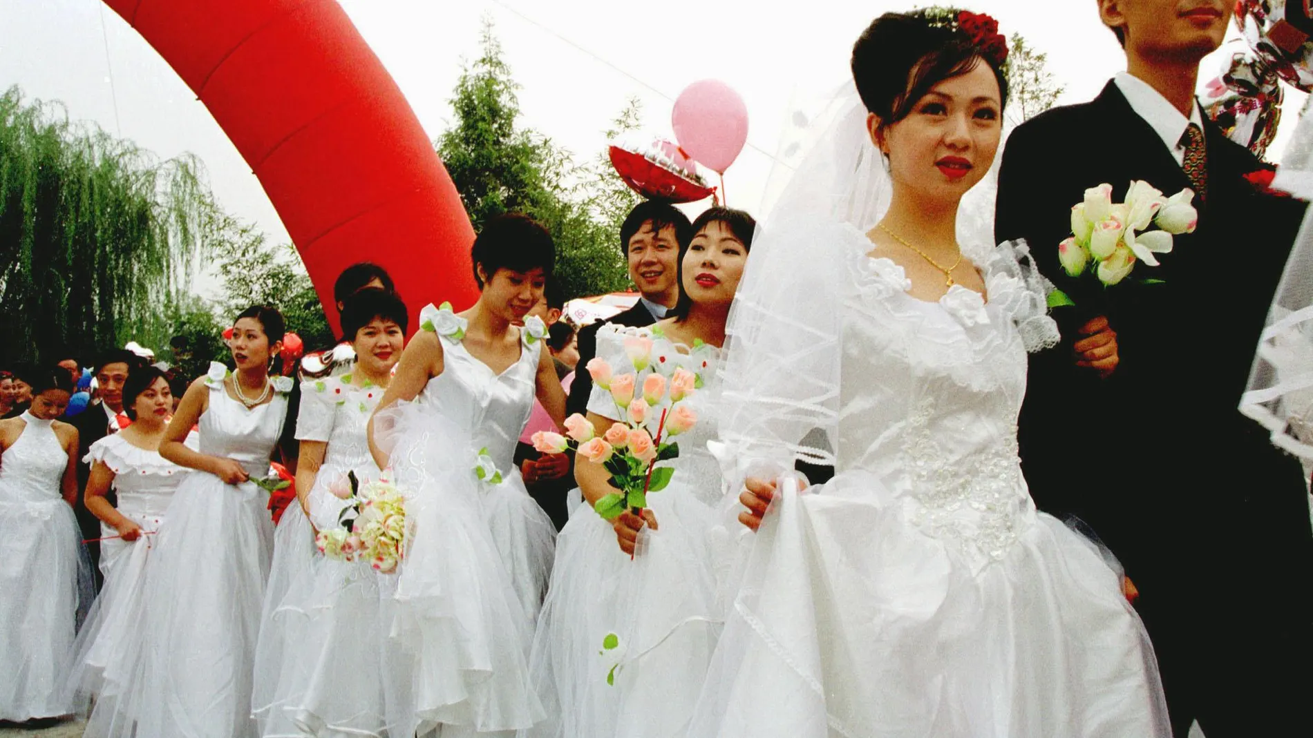 En CHina es muy común celebrar bodas multitudinarias