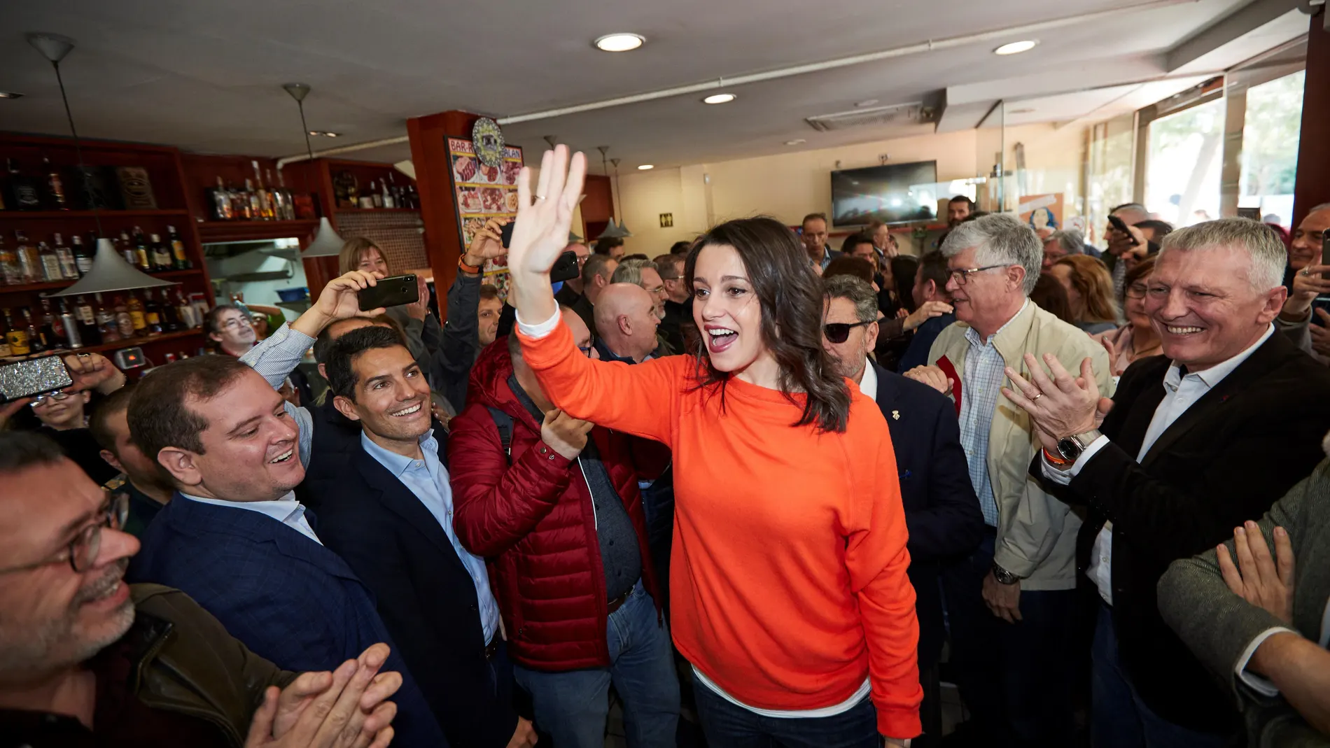 Arrimadas en un encuentro con afiliados en L"Hospitalet de Llobregat
